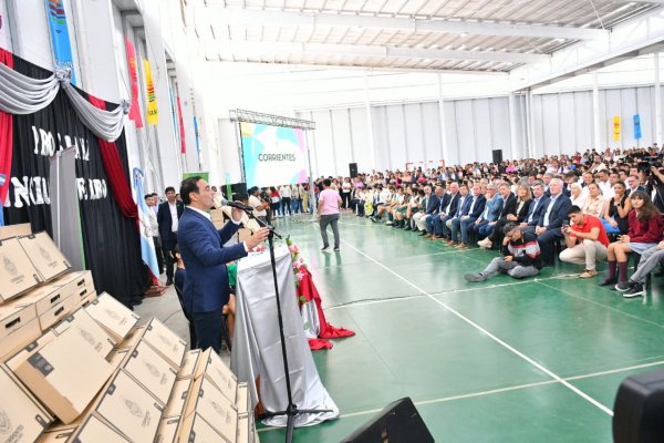 PRIVILEGIADA! Ituzaingó completó la matrícula de estudiantes secundarios con computadoras