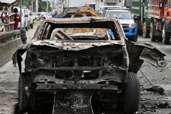 Un coche bomba frente a la Penitenciaria del Litoral, en Guayaquil, deja un muerto y varios heridos