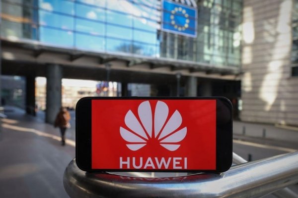 El Parlamento Europeo suspende el acceso a sus instalaciones a representantes de Huawei