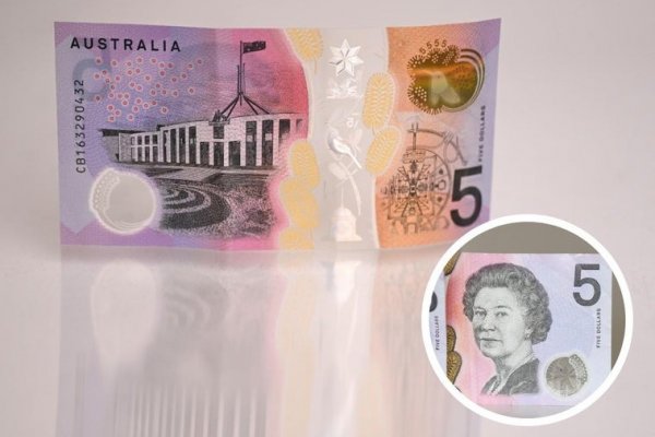 Australia remplaza la imagen de la monarquía británica de sus billetes de cinco dólares