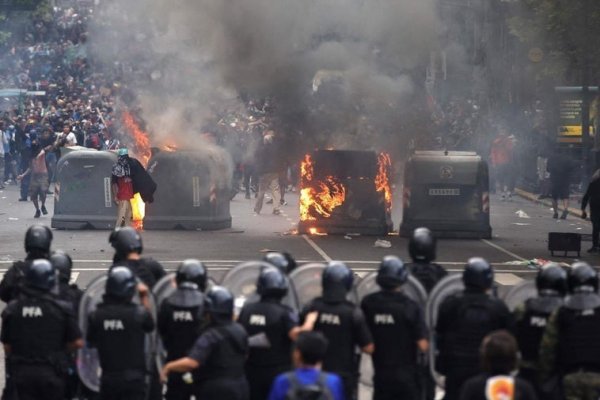 El Gobierno de Argentina denunciará a la jueza que liberó a los detenidos en las violentas protestas