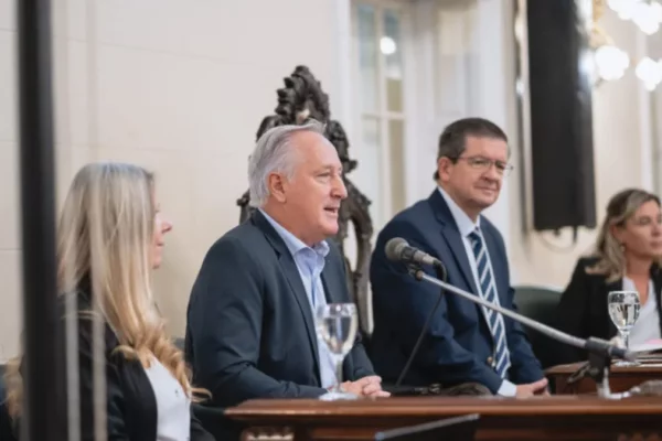 La Legislatura presentó un panel sobre la mujer en la administración pública