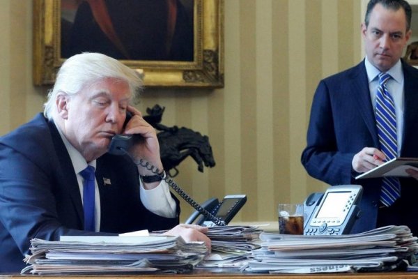 No es un teléfono rojo: cómo habla Trump con Putin