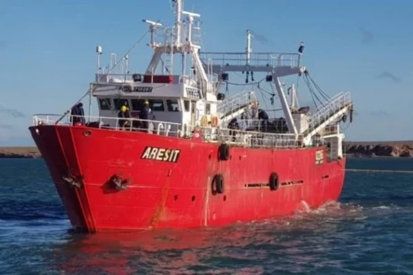 SIN MAREA! Miles de embarcadizos correntinos esperan el llamado para volver al sur argentino