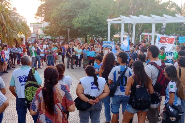 ESCASA PROTESTA! Convocatoria por jubilados en Corrientes