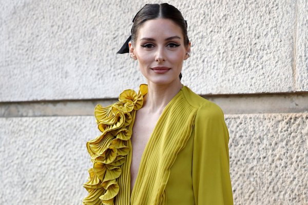 Soy experta en invitadas y estos 3 vestidos de Mango son un acierto si vas de boda esta primavera