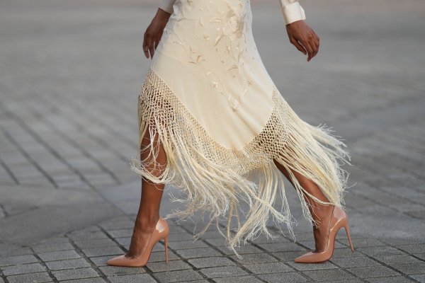 7 vestidos para la Feria de Abril aprobados por las sevillanas más elegantes como alternativa al traje de flamenca